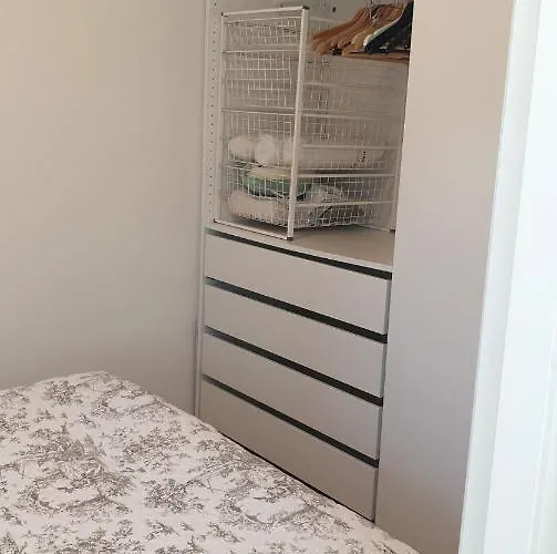 Modern Basement Stavanger, Sola Airport, Kjerag, Preikestolen *