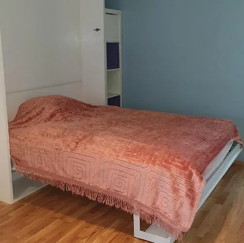 Modern Basement Stavanger, Sola Airport, Kjerag, Preikestolen 斯塔万格